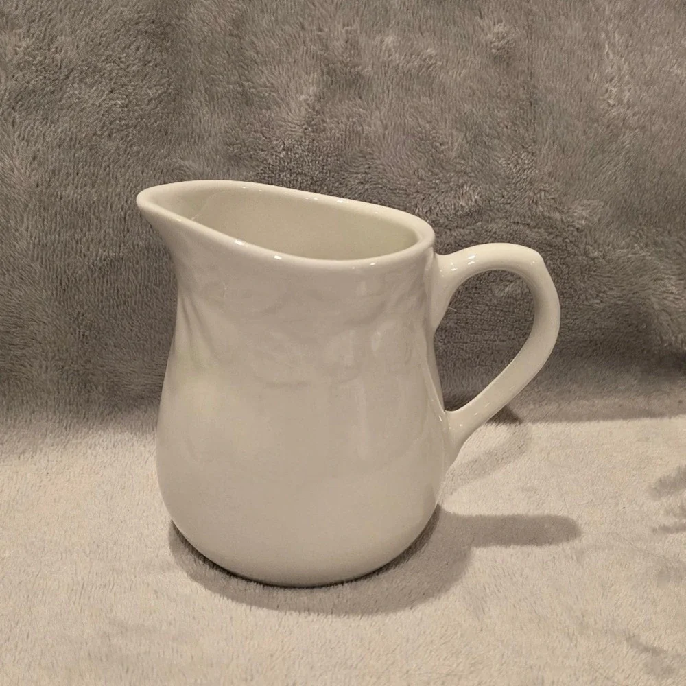 Vtg Gibson Housewares White Ceramic Creamer Pitcher Embossed Grape Vine Motif 4